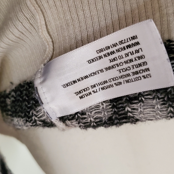 Animal Print Sweater - Picture 6 of 6